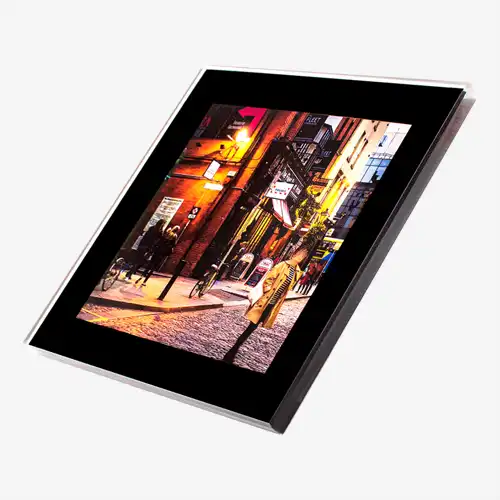 Lasinalunen omalla kuvalla Tunnin Kuvasta.