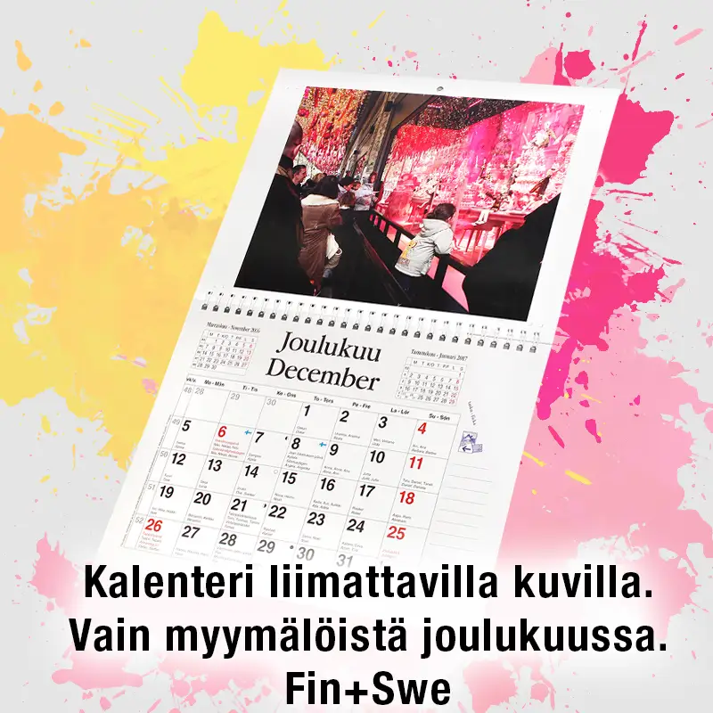 Kausikalenteri liimattavin kuvin vain myymälöistä. Saatavilla aina joulukuussa.