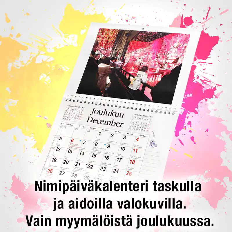 Kausikalenteri taskulla ja aidoilla valokuvilla. Vain myymälöistä. Saatavilla joulukuussa.