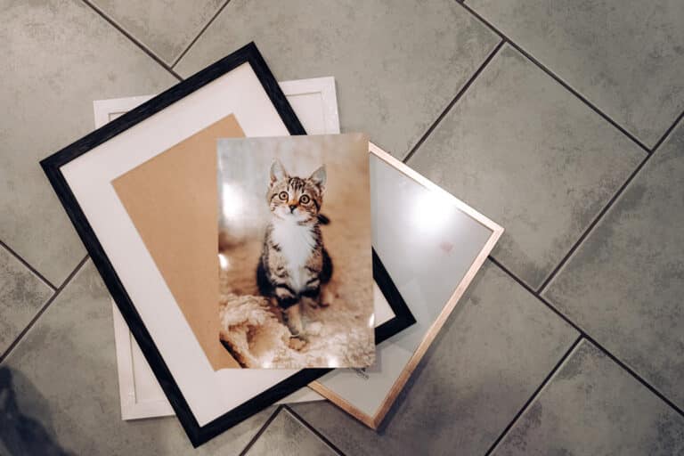 Taulut, julisteet ja isot valokuvat Tunnin Kuvalta helposti.